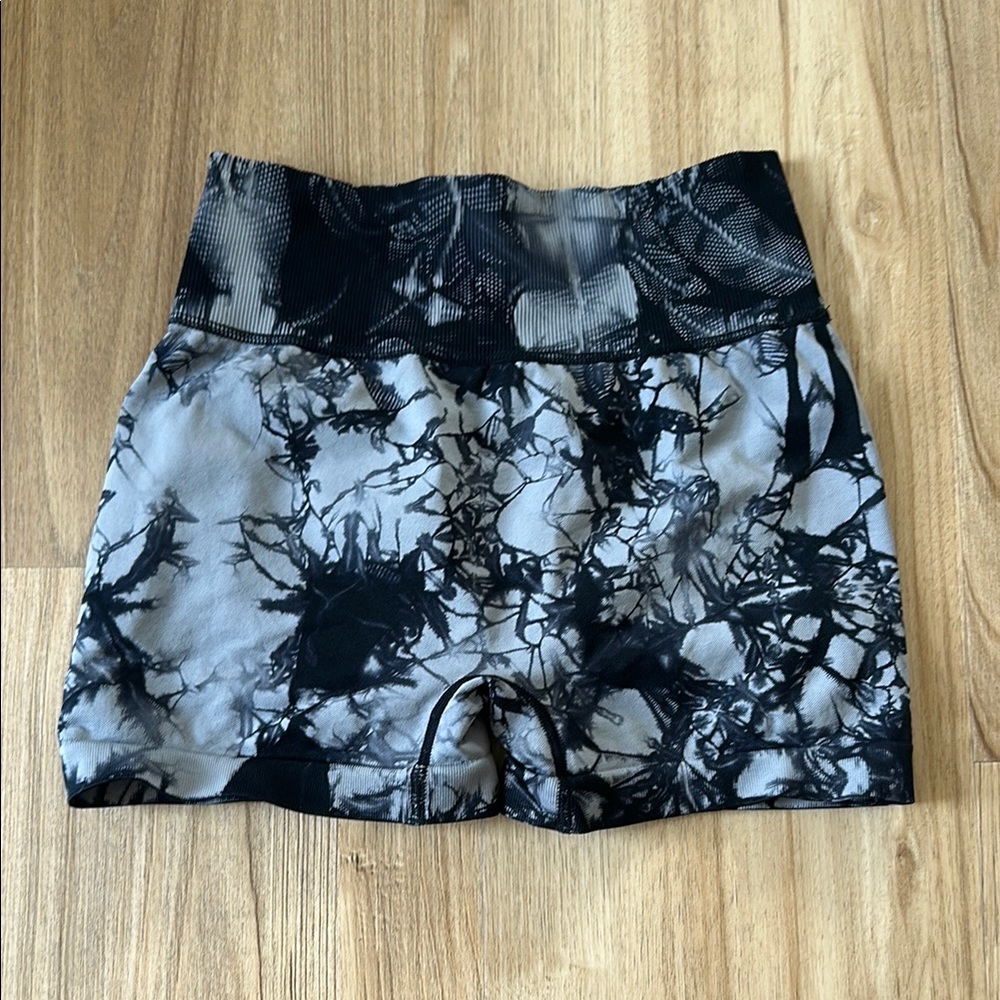 Stylish Black and Gray Women's Shorts BOOTY LIFTING